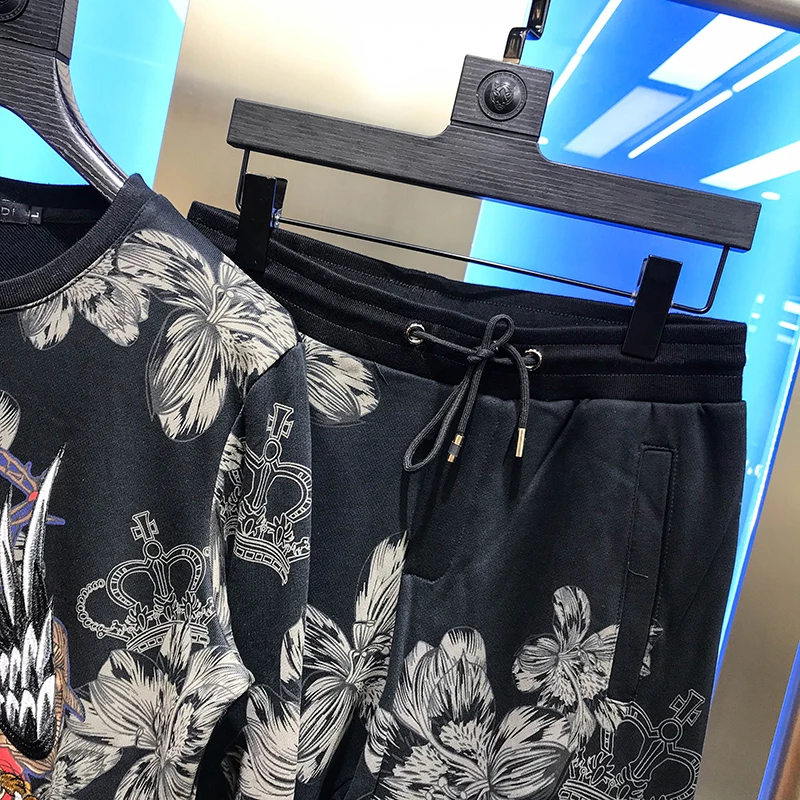 

Autumn 2020 new men's personalized suit Eagle embroidery heavy industry sweater pants two piece suit slim net red tide men