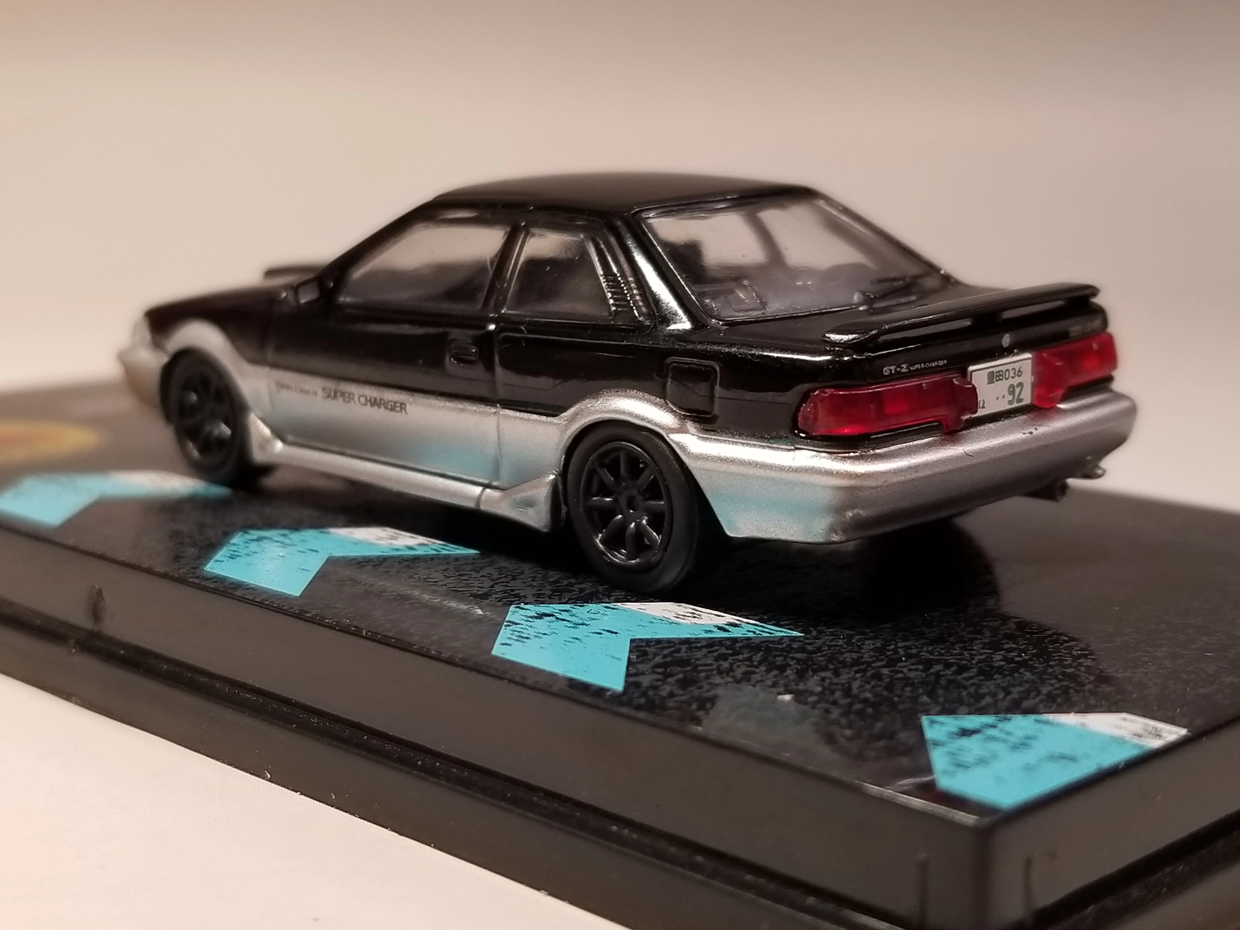 

Tarmac Works 1/64 Toyota Corolla Levin AE92 T64R-036-BLK Die Cast Model Car Collection Limited