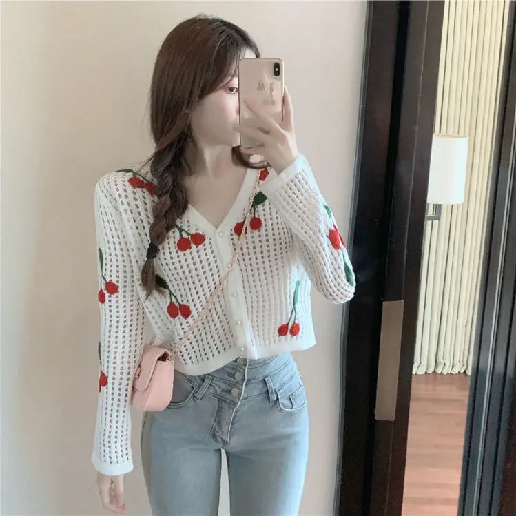

Women 2021 Summer Sun Protection Sweaters Female Loose Long Sleeve Hollow Out Cardigan Coat Sweet Lady Embroidered Knit Tops S01