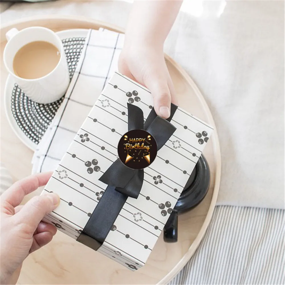 

500Pcs/Roll Round Children Happy Birthday Stickers Cute Birthday Party Gift Decoration Supplies Greeting Card Tags