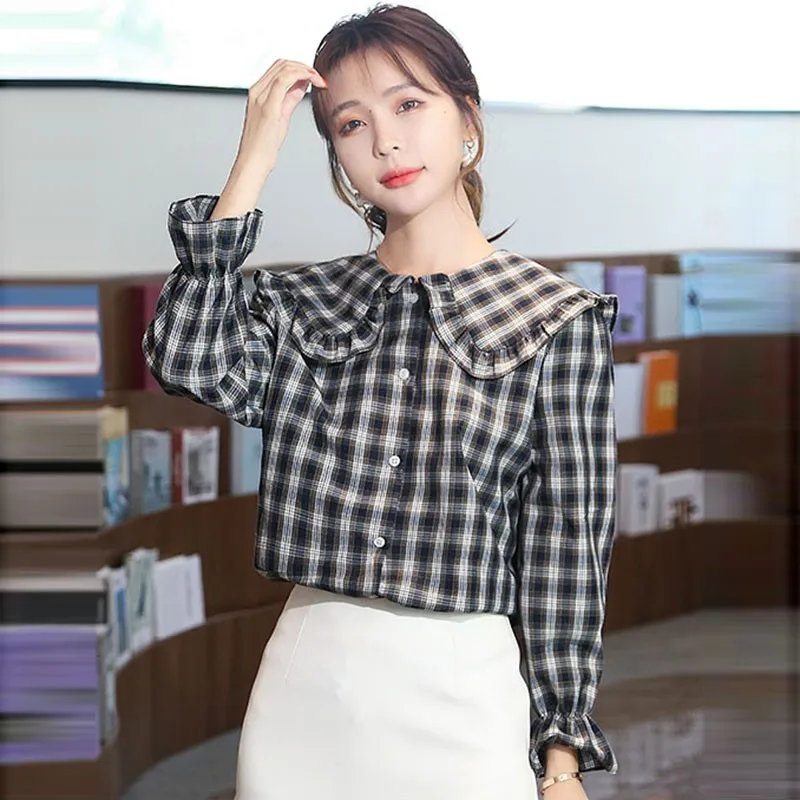 

Women Cotton Casual Shirts New Arrival 2021 Spring Korean Preppy Style Vintage Plaid Flare Sleeve Loose Ladies Elegant Tops W122