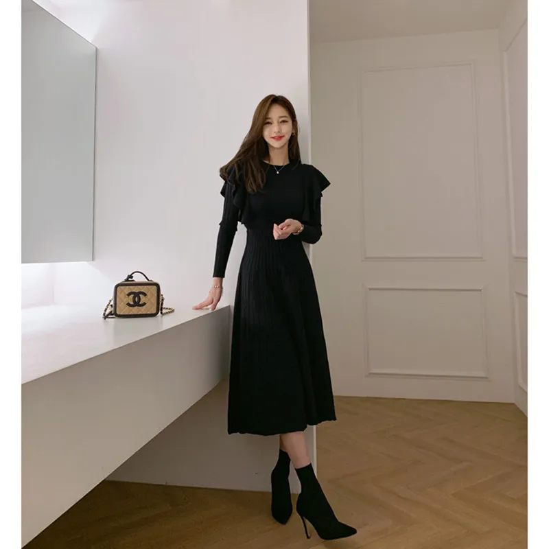 

2020 autumn and winter new temperament mid-length ruffled waist knitted big swing sweater dress