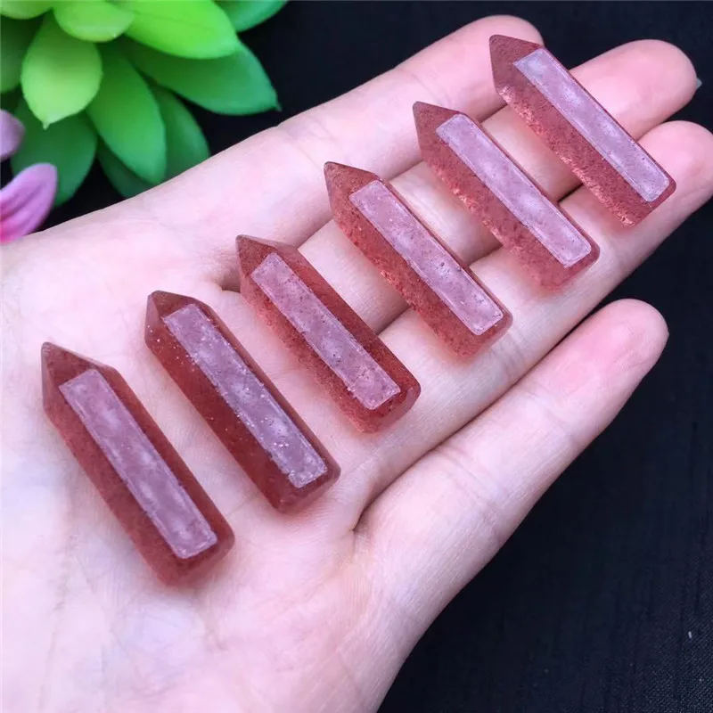 

Natural Crystal Hand Carving Crystal Small Strawberry Quartz Point Tower Necklace Pendant For Geomantic Omen And Gifts