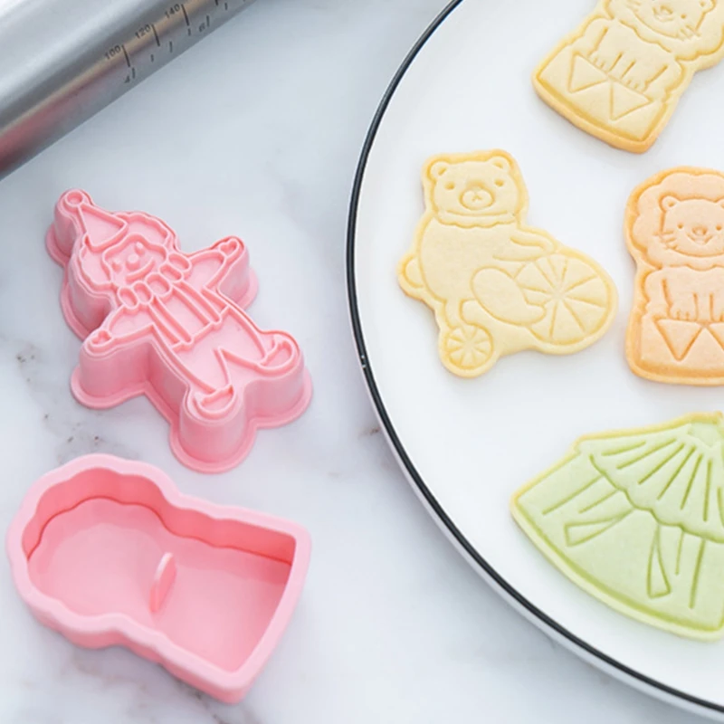 

H7JB 6 Pcs Circus Animal Cookie Cutters Fondant Cutters Plunger Cookie Stamps, Rabbit, Elephant, Bear, Lion, Tent, Clown