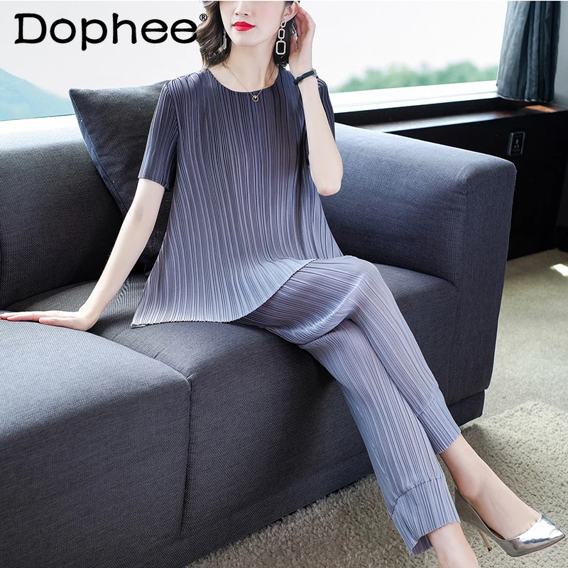 

Fashion Trousers Suit Women Summer 2021 Loose Casual Short Sleeve Pleated T-shirt+Elastic Waist Rushed Crop Pants Two-Piece Sets