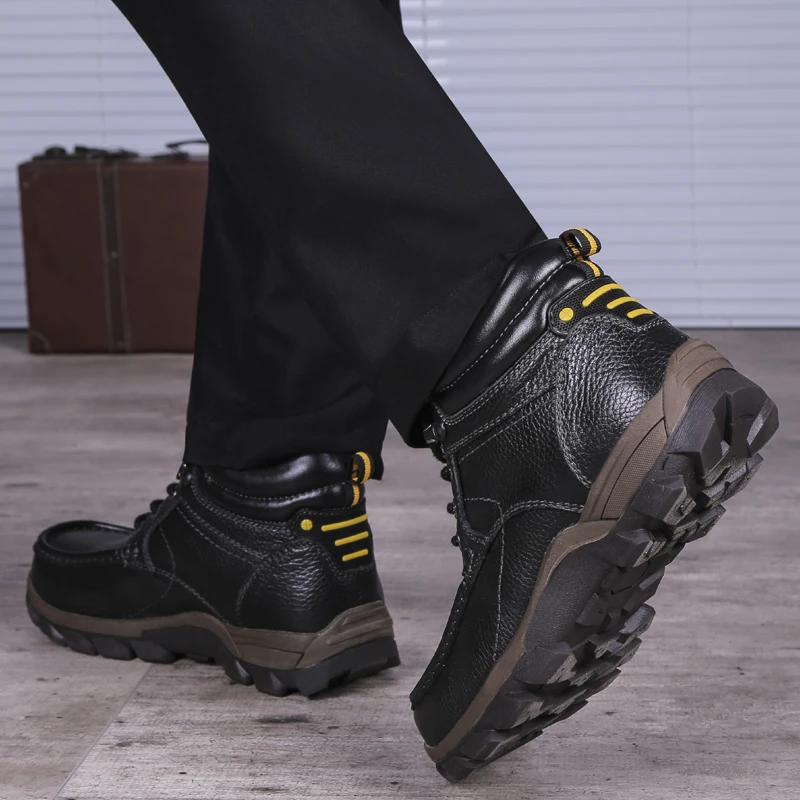 

Fashion Retro genuine Leather Men winter Boots High-Top Tooling Black ankle Boots plush Outdoor with fur snow Boots Male Shoes