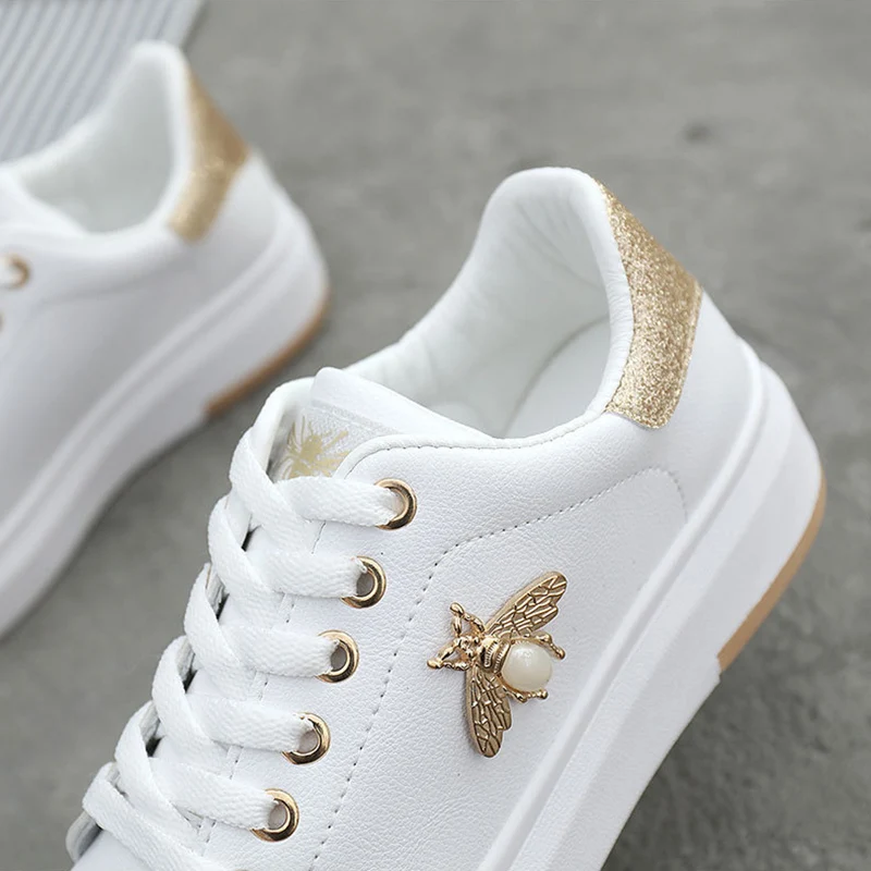 

Women Casual Shoes 2018 Autumn Women Sneakers Fashion Breathable PU Leather Platform White Women Shoes Soft Footwears