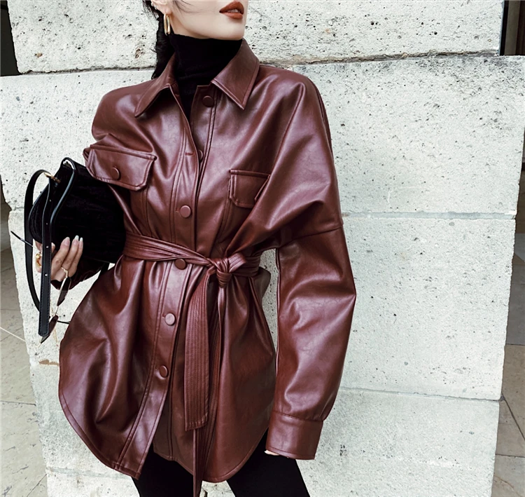 Женская Байкерская кожаная куртка с отложным воротником поясом и карманами |