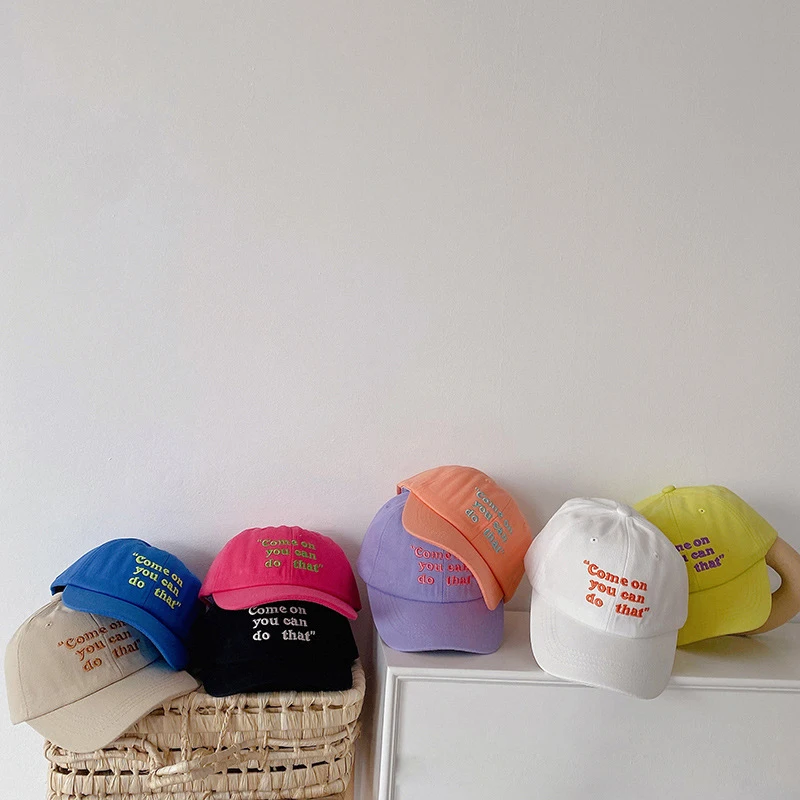 Бейсболка детская с буквенной вышивкой Модная хлопковая кепка от солнца для