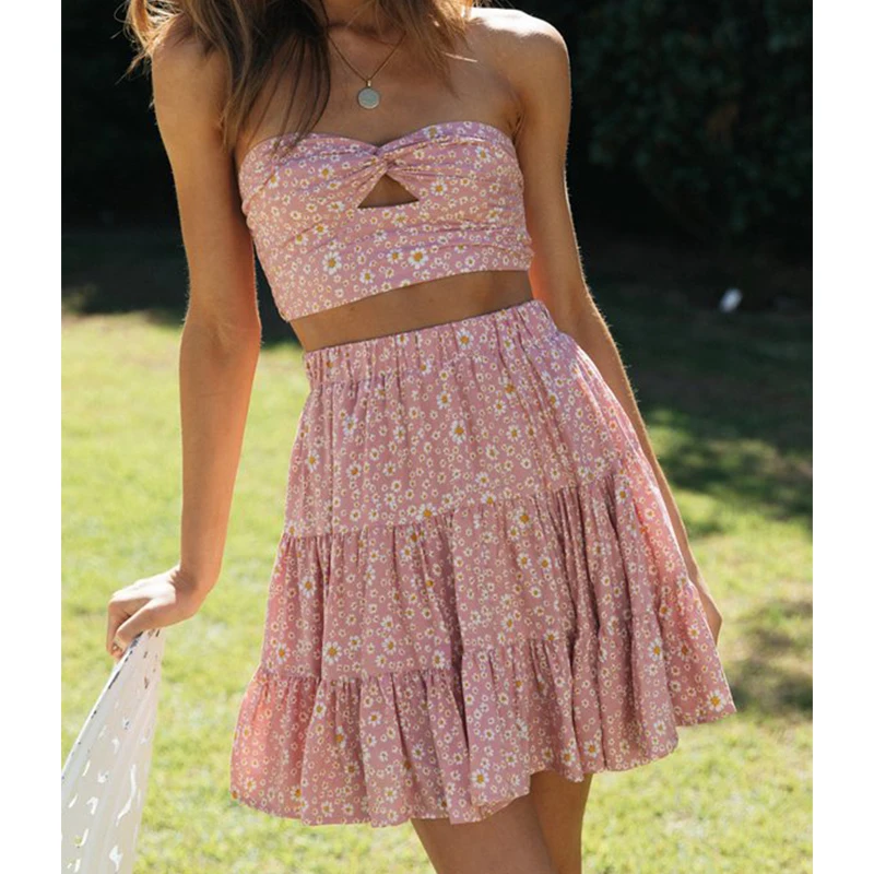 

Женский костюм из двух предметов, плиссированный топ с открытыми плечами, с цветочным/клетчатым узором, подходящая юбка