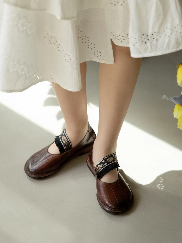 

Tayunxing новая обувь ручной работы из натуральной коровьей кожи на весну и осень, на застежке-липучке Женская обувь на низком каблуке; Удобные ж...