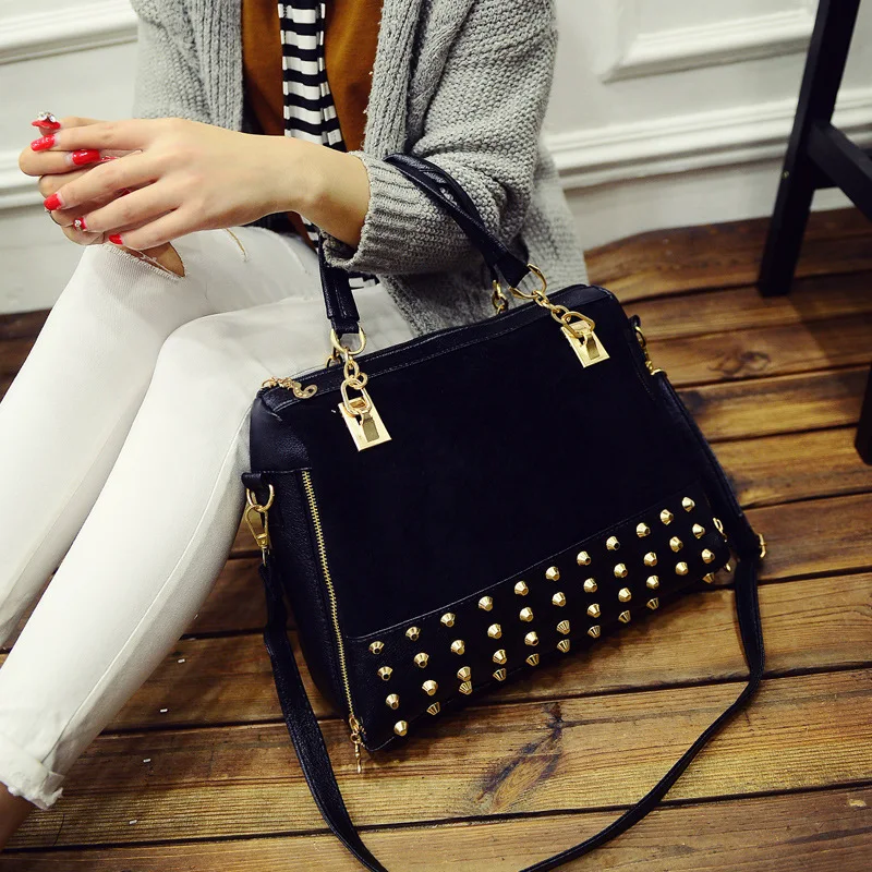Женская сумка тоут с заклепками винтажная на молнии модная мягкая поверхность