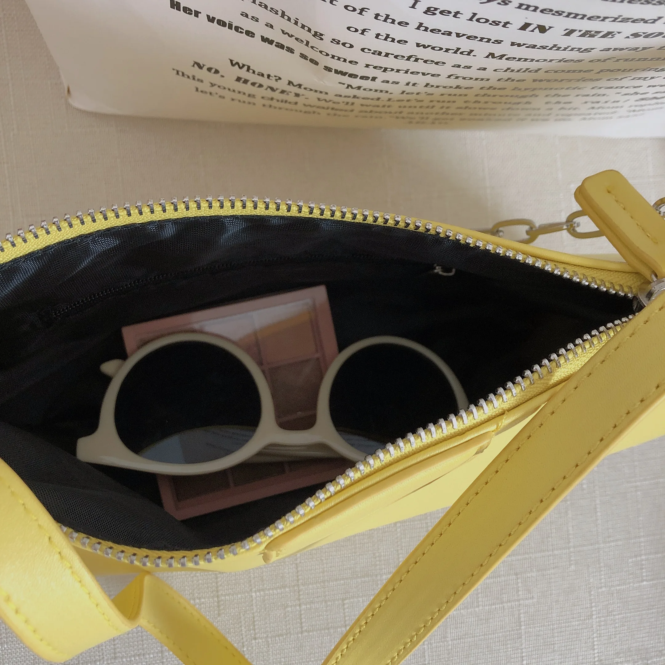 

Casual Chain Ladies Armpit Shoulder Bags Fashion Luxury Soft PU Leather Women Baguette Bags Simple Female Underarm Bags Handbags