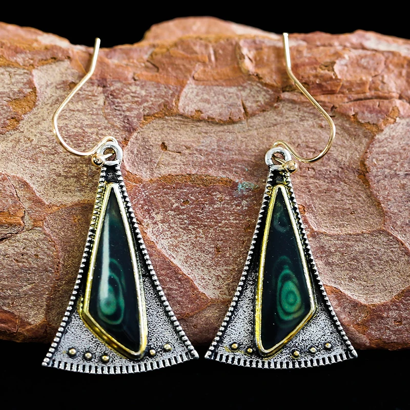 

Vintage Geometric Triangle Resin Stone Earrings 2019 Female Tribal Bloom Green Color Dangle Pendientes Muer Z4D386