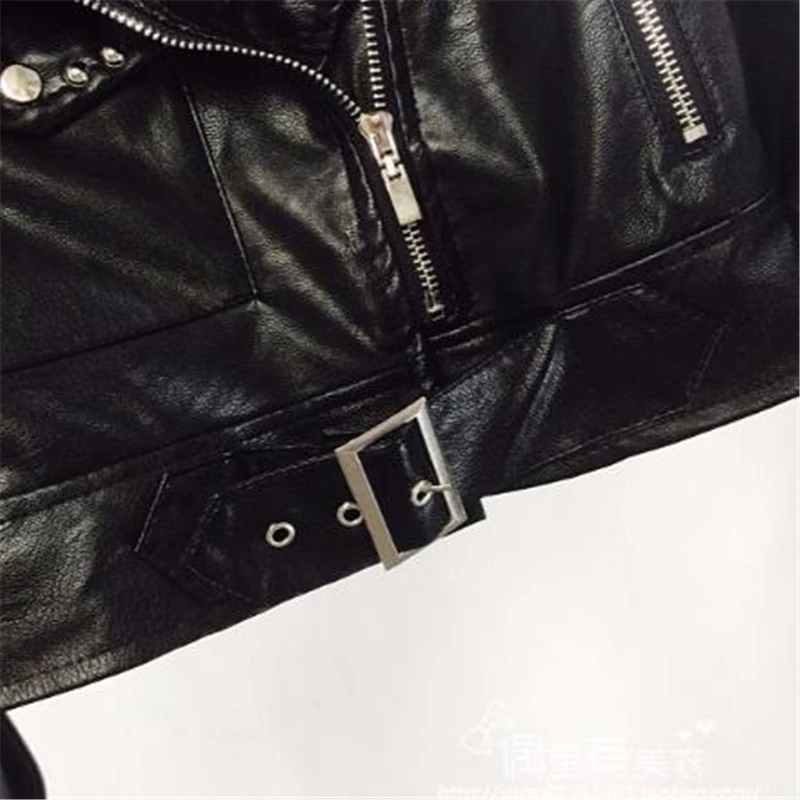 Женская куртка из искусственной кожи осенне-зимняя мотоциклетная с заклепками |