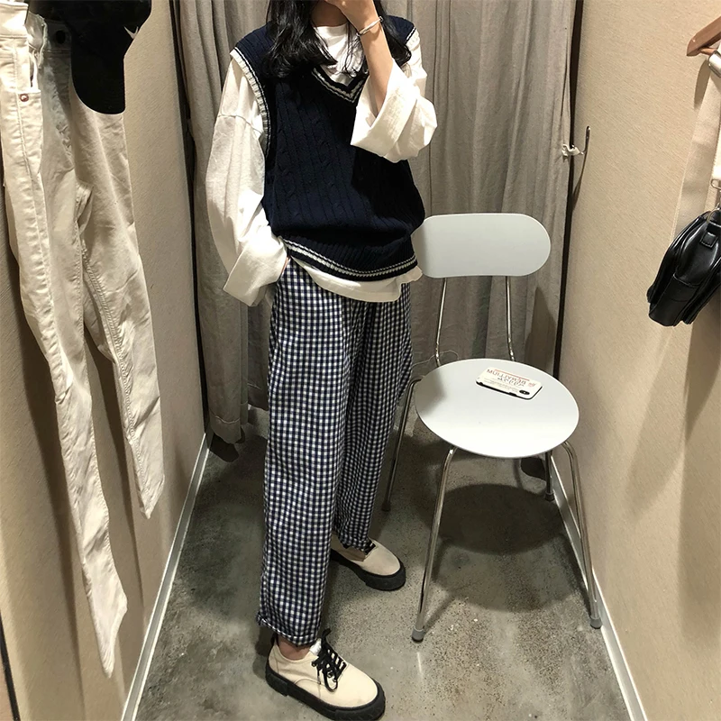 

3 Colors Autumn and Winter Preppy Style V Neck Knitted Sleeveless Vest Sweaters Womens Pullovers Womens (X973)