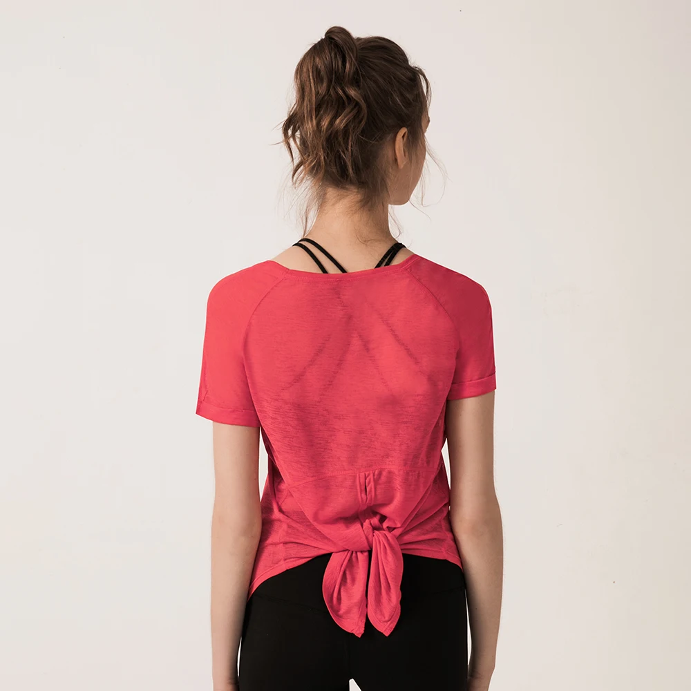 Летняя женская футболка спортивные тонкие дышащие однотонные топы с разрезом