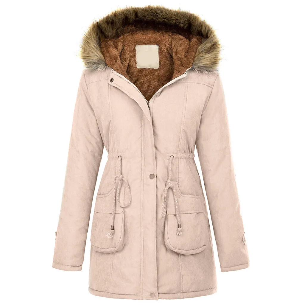 Бесплатная страусиное зимнее платье с длинными рукавами и капюшоном прямое