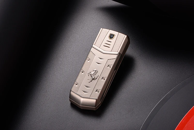Мини Роскошный металлический корпус телефона с MP3 камерой Bluetooth фонарик детский телефон 1,5 ''мобильные телефоны
