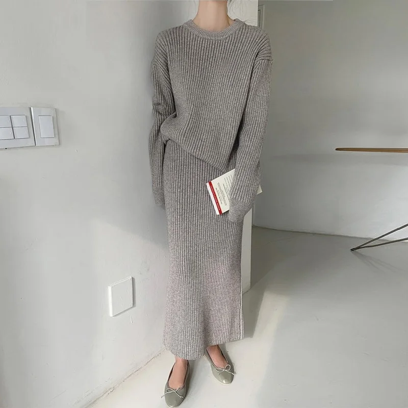 

Повседневный Женский вязаный костюм из двух предметов, Осень-зима 2021, женский свитер с круглым вырезом, пуловеры, юбка средней длины, компле...