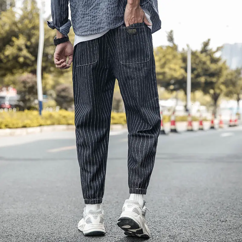 

2020 Autumn And Winter New Youth Popular Loose Striped Loose Large Size Striped Harem Pants Fashion Casual Straight Pants