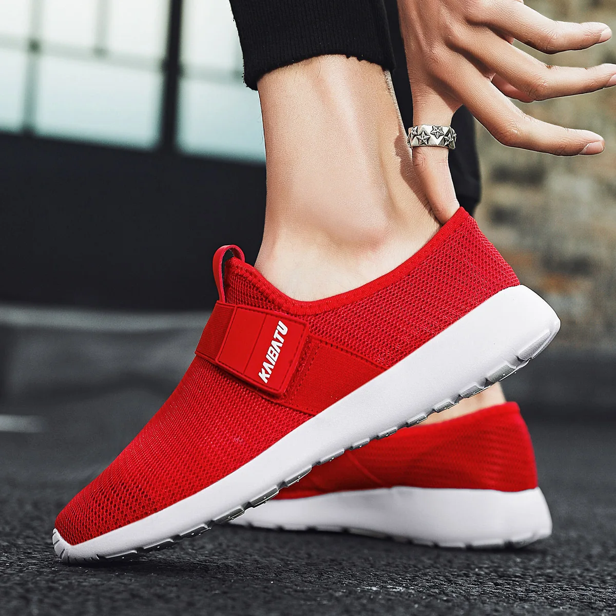 

Men's shoes leisure travel shoes sneakers big size breathable light net shoes