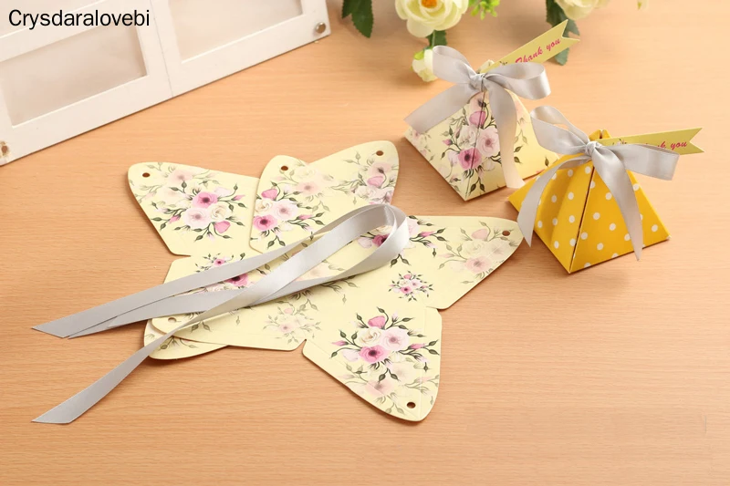 

50 pcs/lot Creative Gifts Box Baby Shower Favor Triangular Pyramid Wedding Favors Candy Boxes Bomboniera Party Supplies