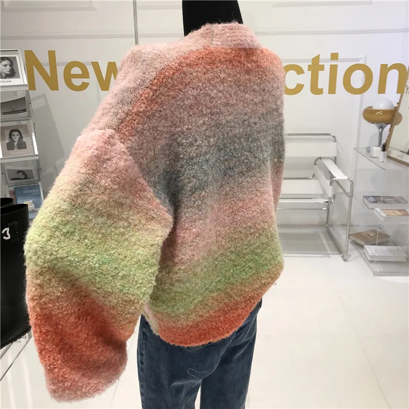 

Retro fashion V-neck knitted Cardigan Women's 2020 Autumn and Winter New Temperament Sweater women's intellectual Short Cardigan