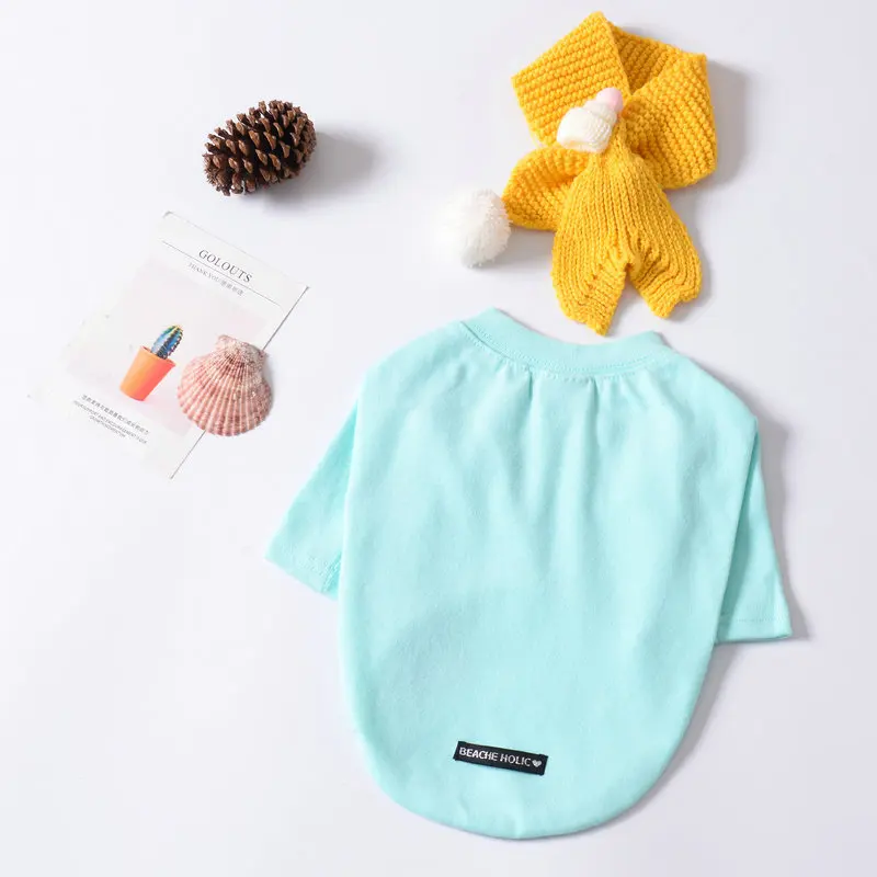 

2021 Winter New Cute Pet Clothes Pure Cotton Tight Bottoming Shirt Two Legged Clothes with Scarf Designer Dog Clothes Luxury