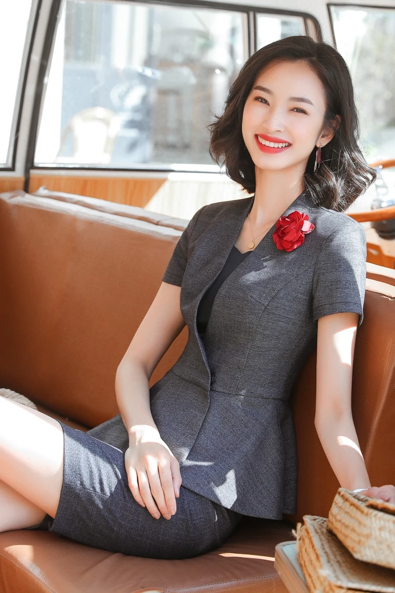 Женский офисный костюм с юбкой Офисная форма для салона красоты летний комплект