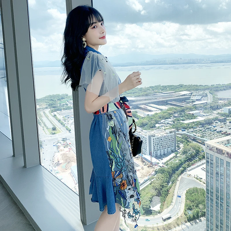 

Retro Belted Denim Dress Women 2021 Summer French High Waist DressTemperament Embroidered Mesh Stitching Jeans Dress Female