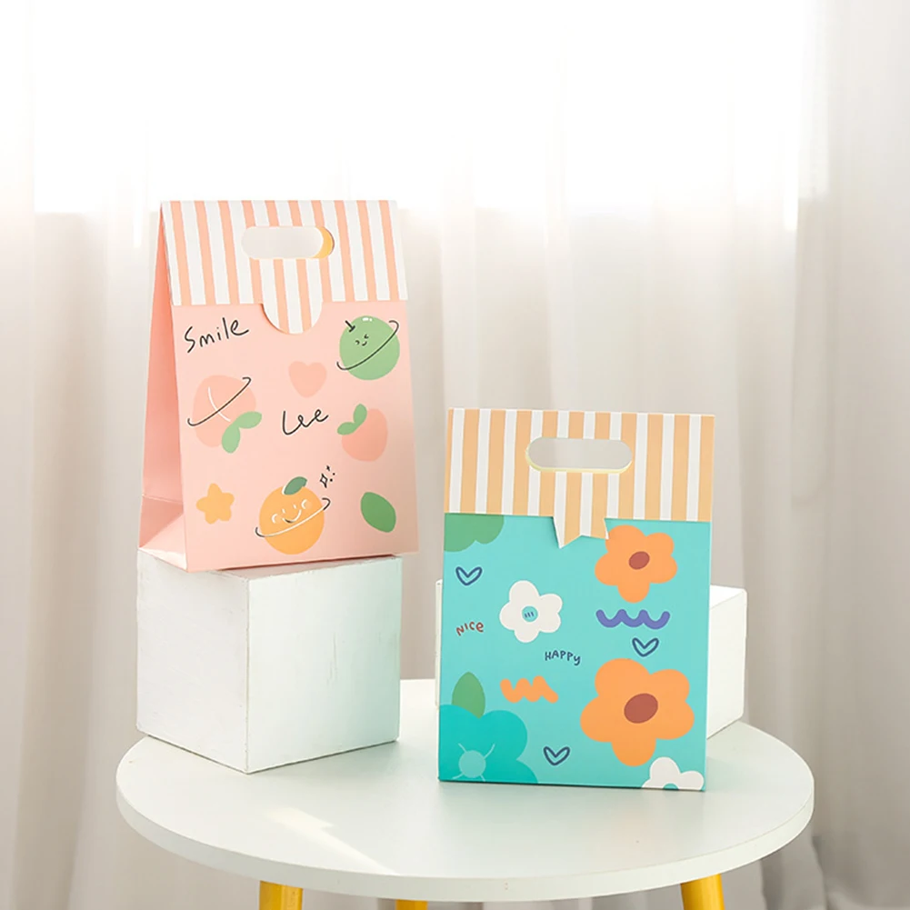 

10PCS Children's Day Cartoon Flower Gift Bag Birthday Biscuits Blue and White Flip Paper Bag Packaging Baby Gift Candy Box