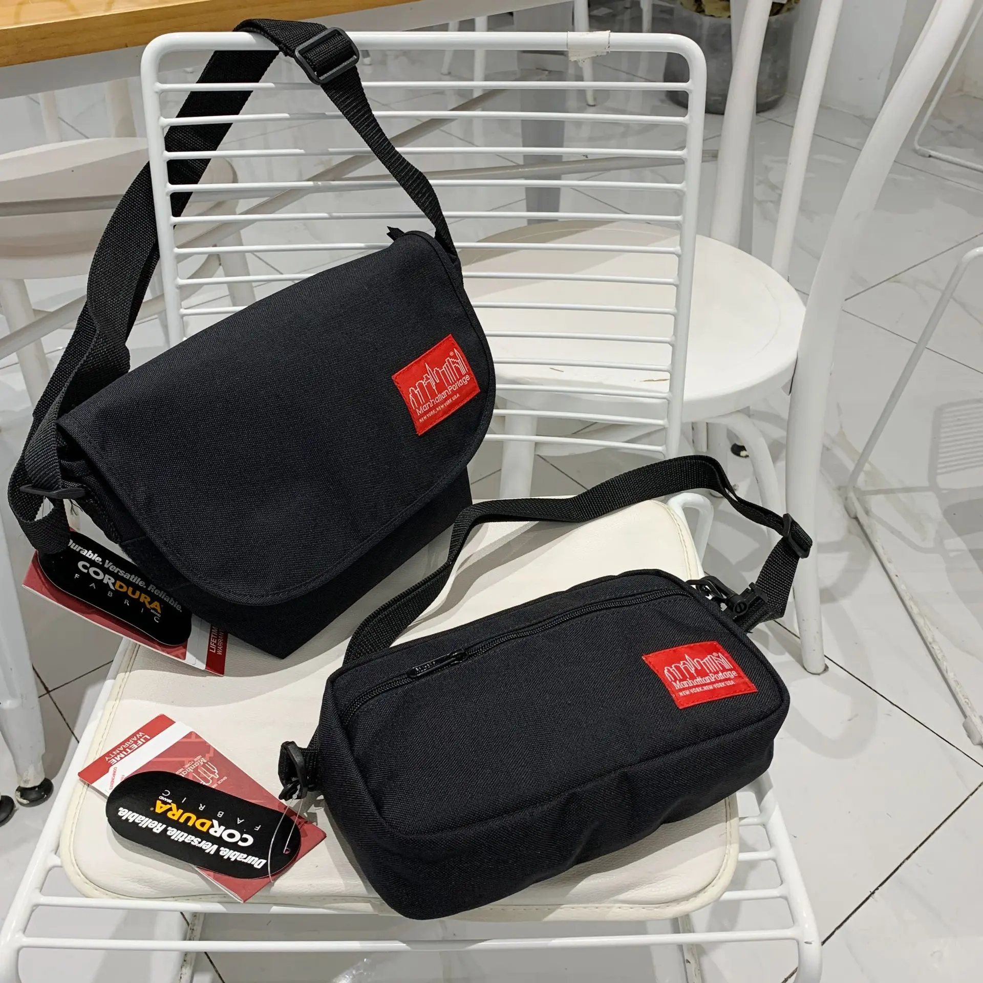 

Bag postman bag men's Mini satchel light bag men's one shoulder leisure messenger bag