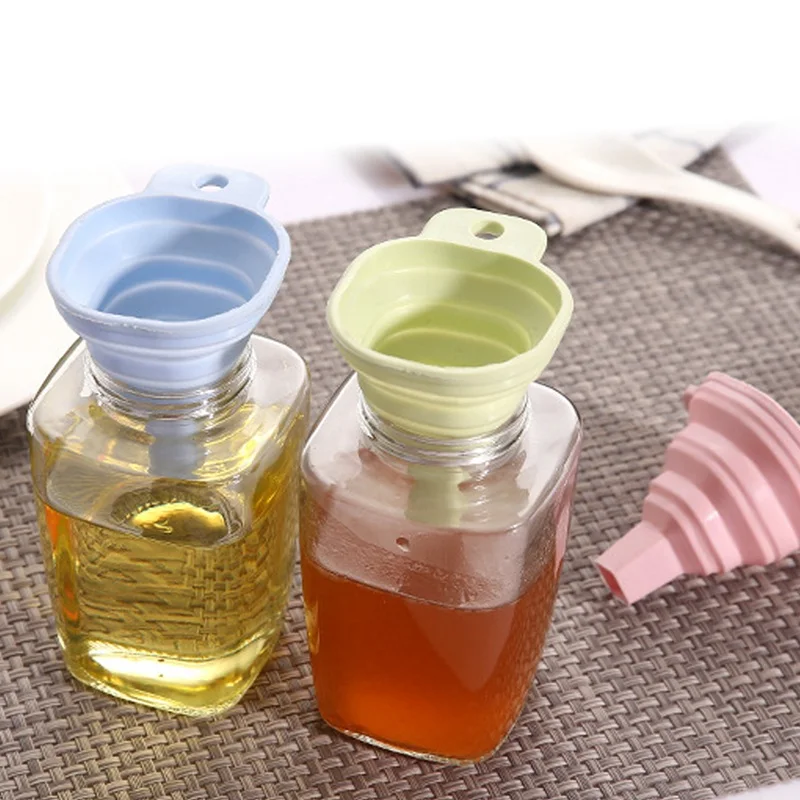 

Novelty silicone folding funnel telescopic long Collapsible Style funnels for household liquid dispensing Kitchen Gadgets