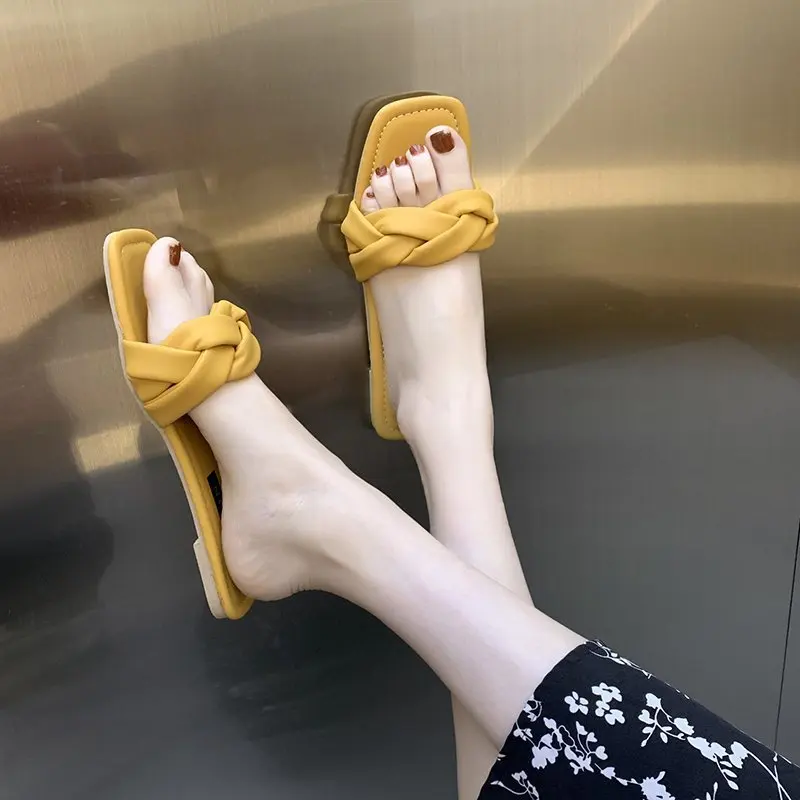 

Summer Weaving Beach Slippers Women Solid Leather Casual Open Toe Flat Heel Sandals Woman Comfort Outdoor Slides Mujer Plus Size