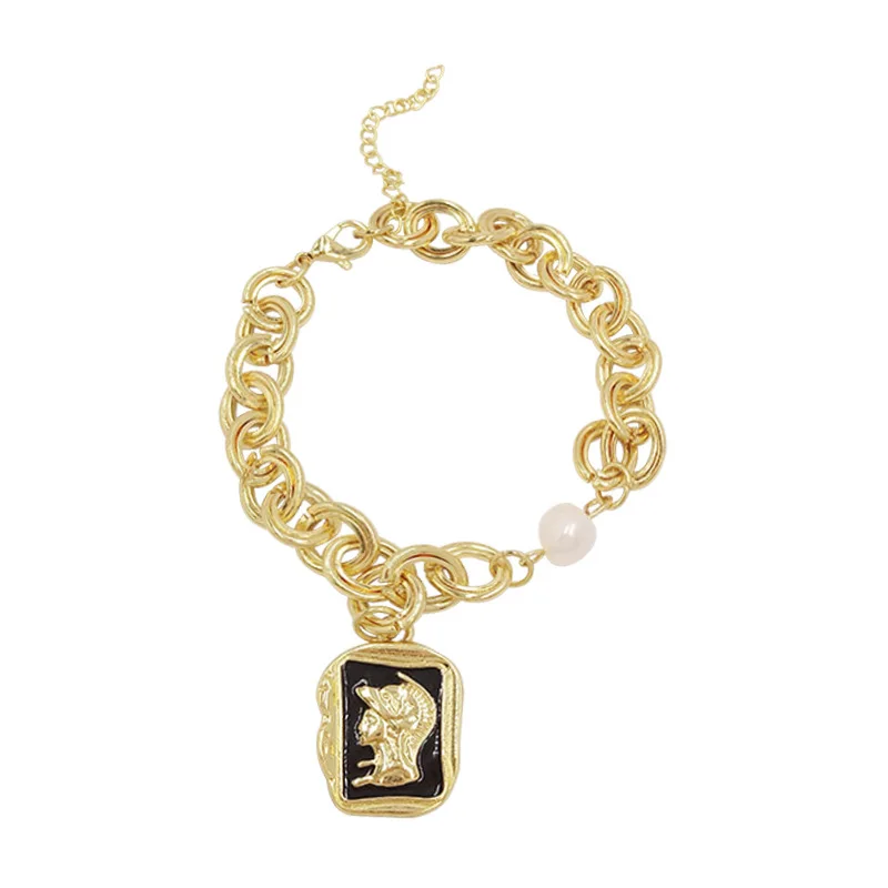 

New Korean Metal Queen portrait Coin Pearl Pendant Bracelets For Women Vintage Baroque Geometric Round Rectangle Bracelets Gift
