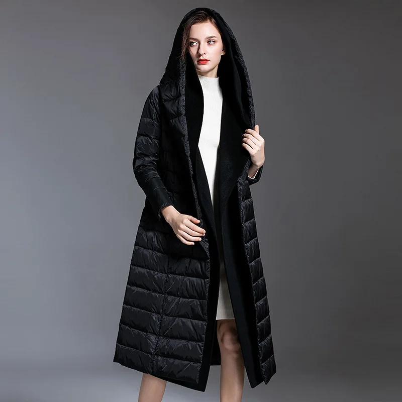 Женский утепленный пуховик на белом утином пуху средней длины до колена с