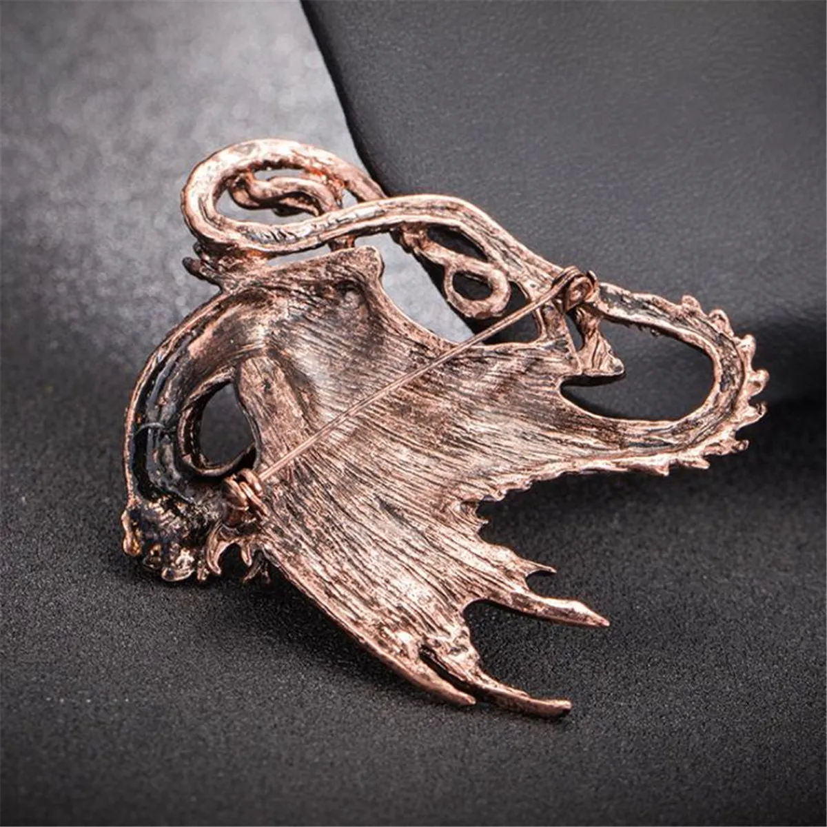 

Shiny Dragon Brooch Lapel Pin Vivid Rhinestone Brooch Pin for Women Men Jewelry