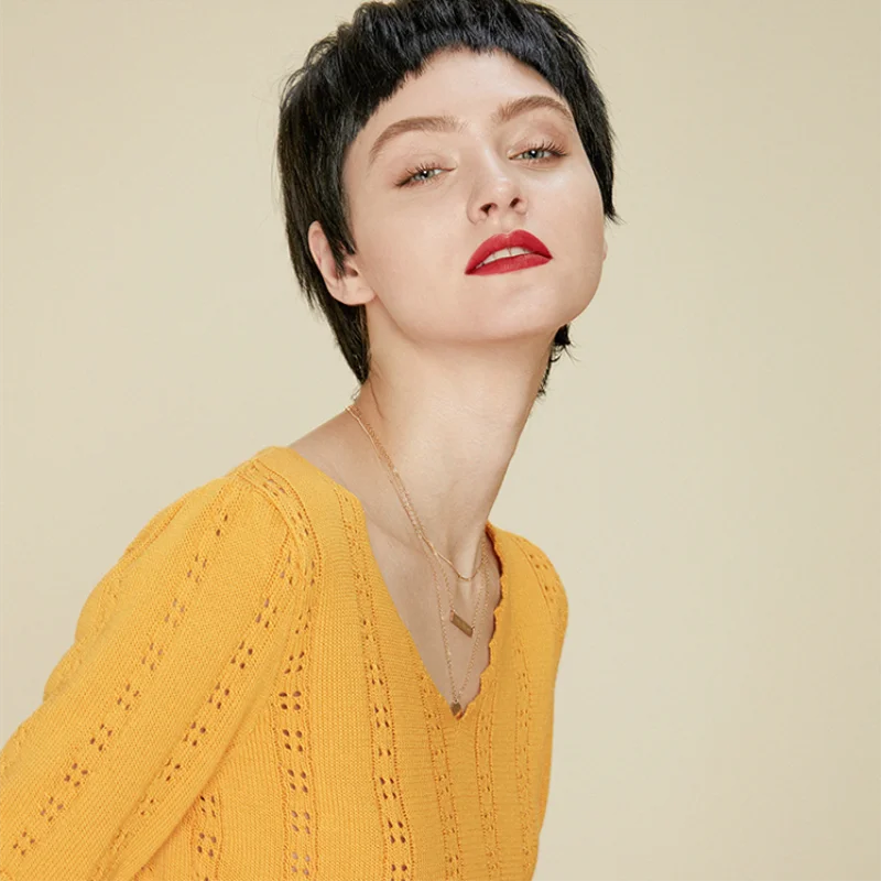 

20 New V-neck solid color wild hollow knit short sweater women's slim simple five-point sleeve thin pullover ATTYYWS wholesale