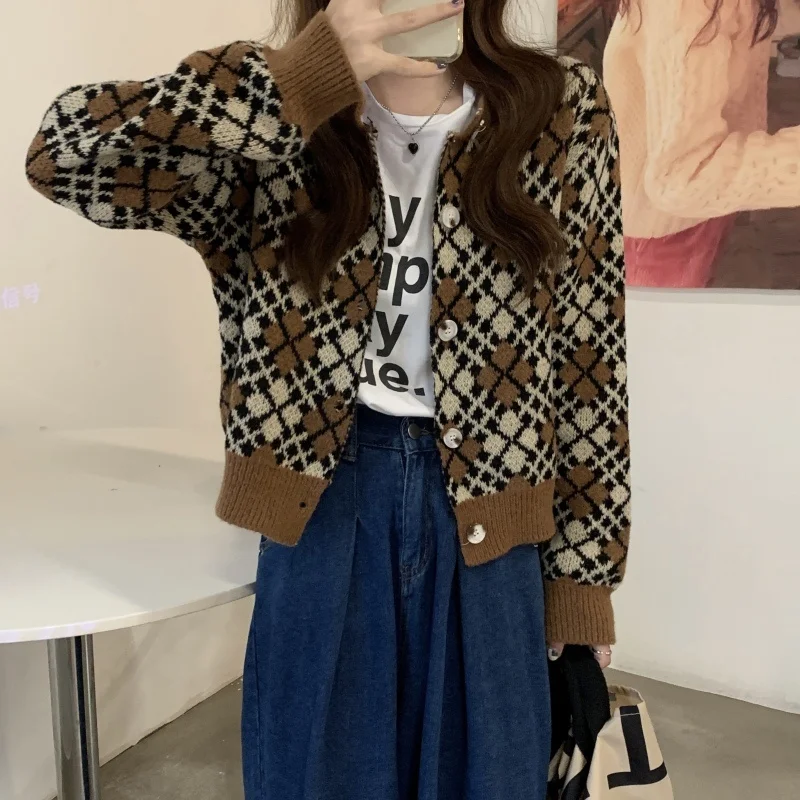 

Стильная ретро защита в клетку