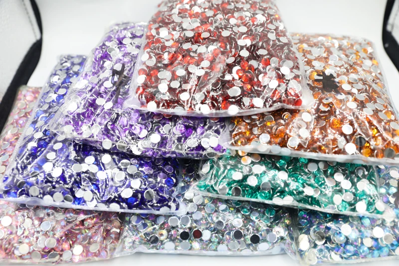 Рисунок 3 - Зеленые циркониевые круглые акриловые