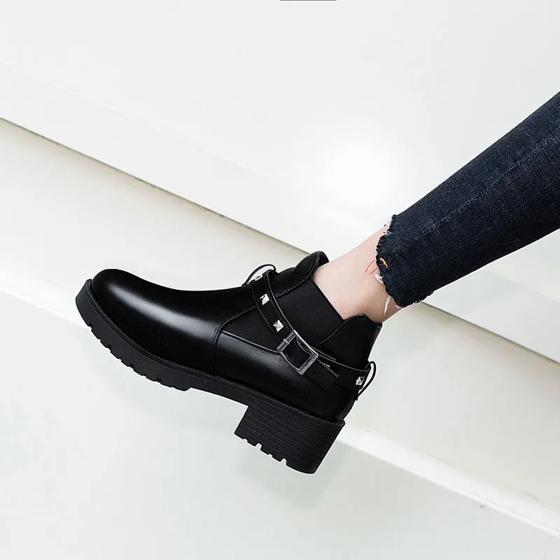 Женские ботинки Новинка 2020 года Сезон осень Женская обувь с металлическими