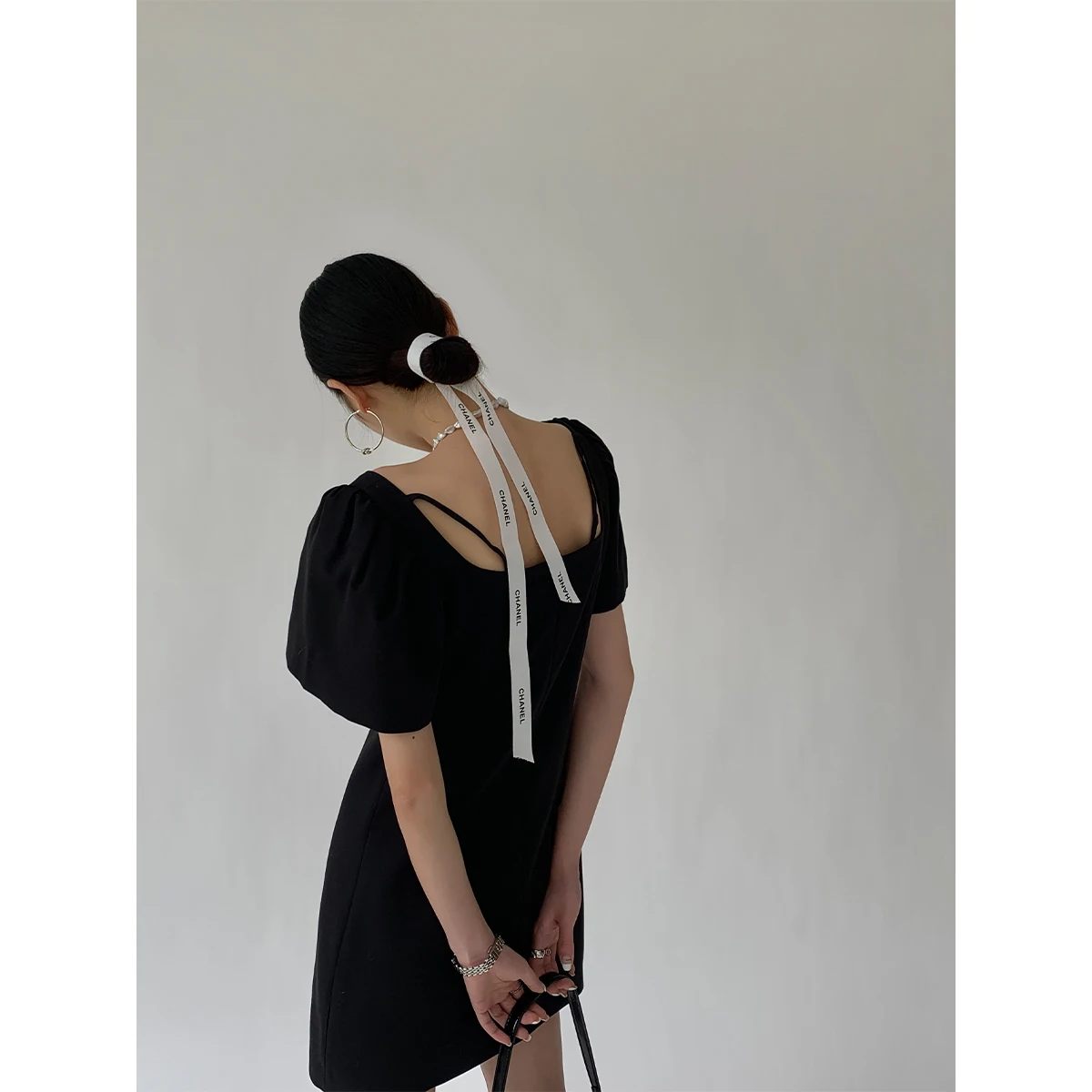 

Женское платье в стиле Хепберн HESAPP, элегантное платье во французском стиле с квадратным вырезом и пышными рукавами, черное вечернее платье ...