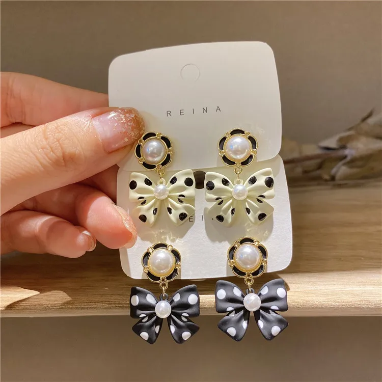 

New Bowknot Stud Earrings for Women Girl White Color Wave Point Geometric Drop Dangle Earrings Jewelry Piercing Ear