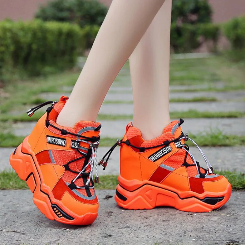 

Spring 202 New Women's Thick Sports Shoes Round Head Lace Up Platform Shoes Women's Black and White Elevated Casual Shoes