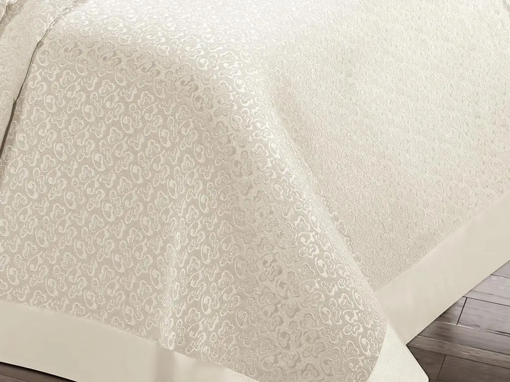 

Mother of pearl French Laced Brocade Pique Pack Cream
