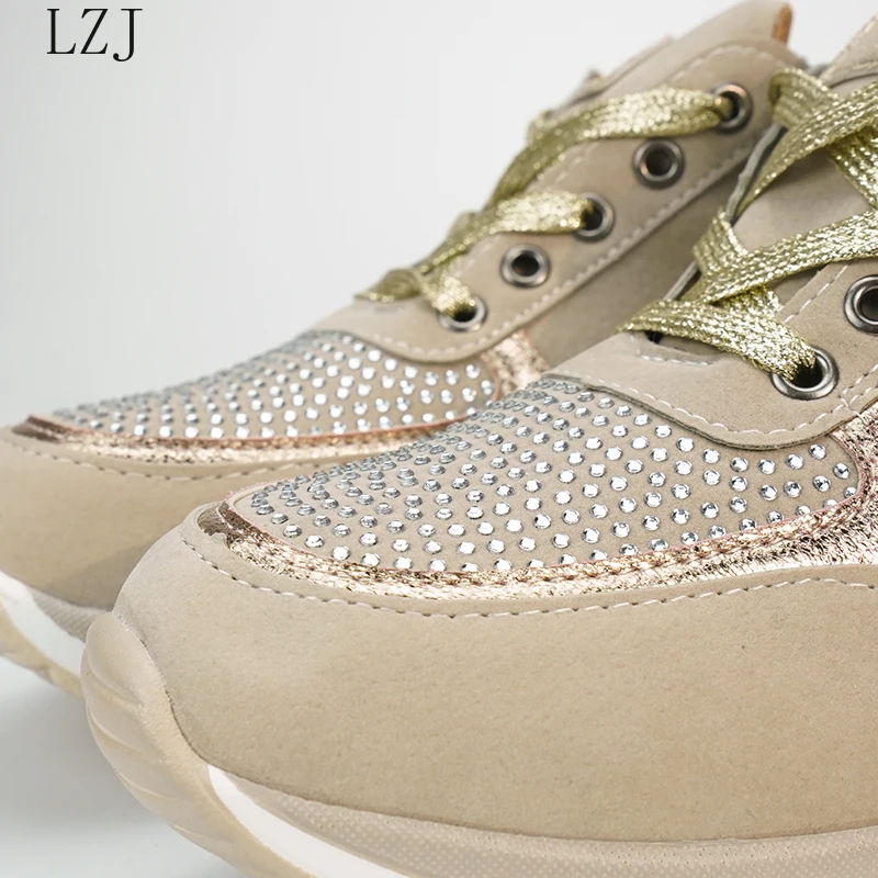 Кроссовки женские на танкетке Вулканизированная подошва со стразами спортивная