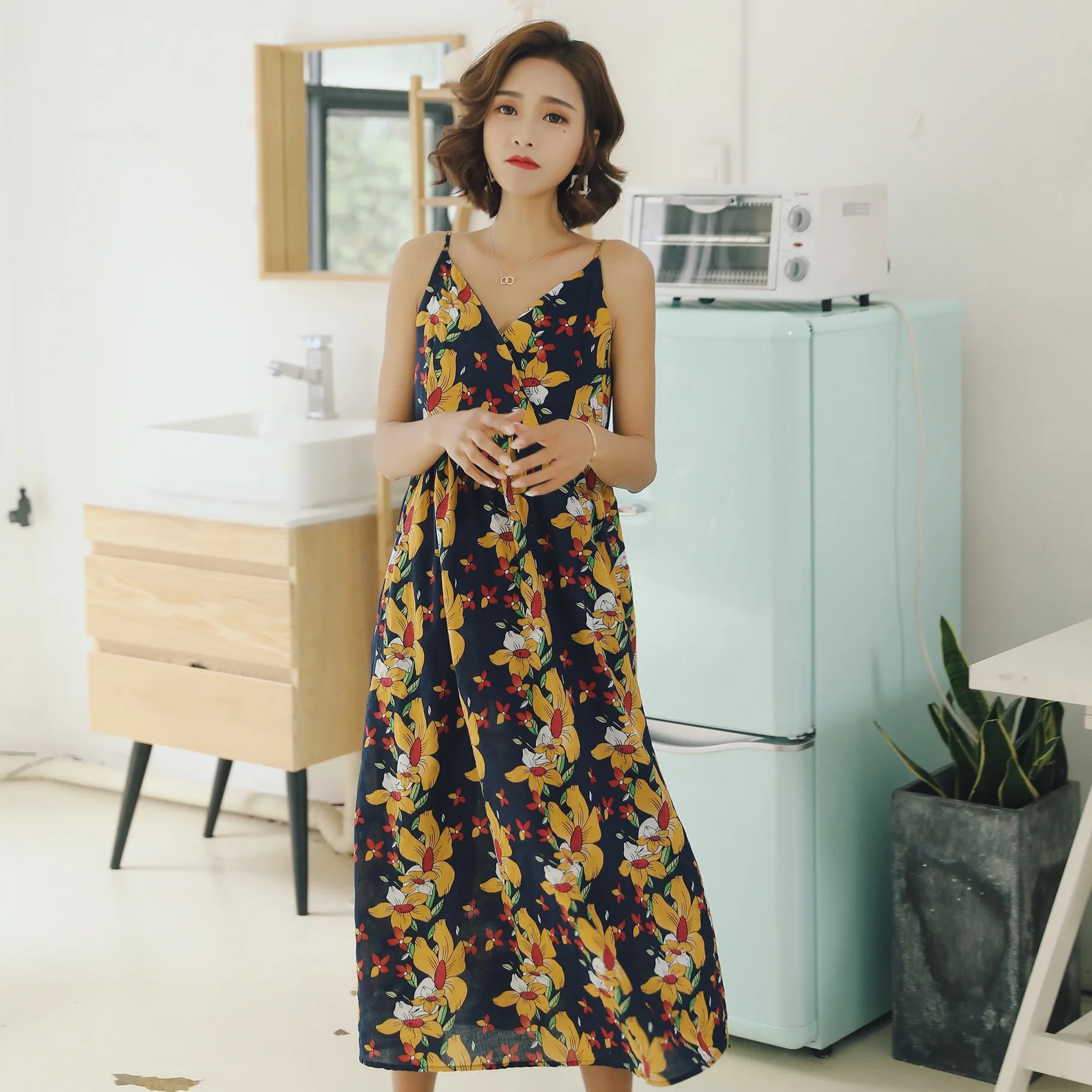 Платье без рукавов на бретельках ночная рубашка женское сексуальное ночное