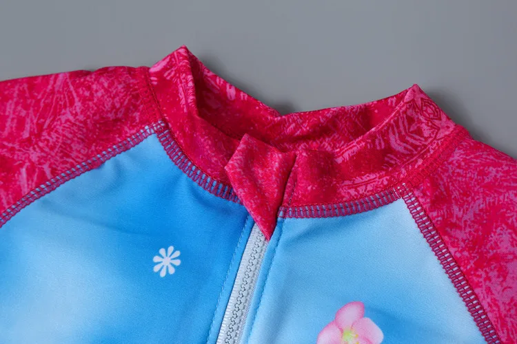 2019 New Children's One-piece Swimsuit Short-sleeved Boxer Pants Baby Sunscreen | Спорт и развлечения