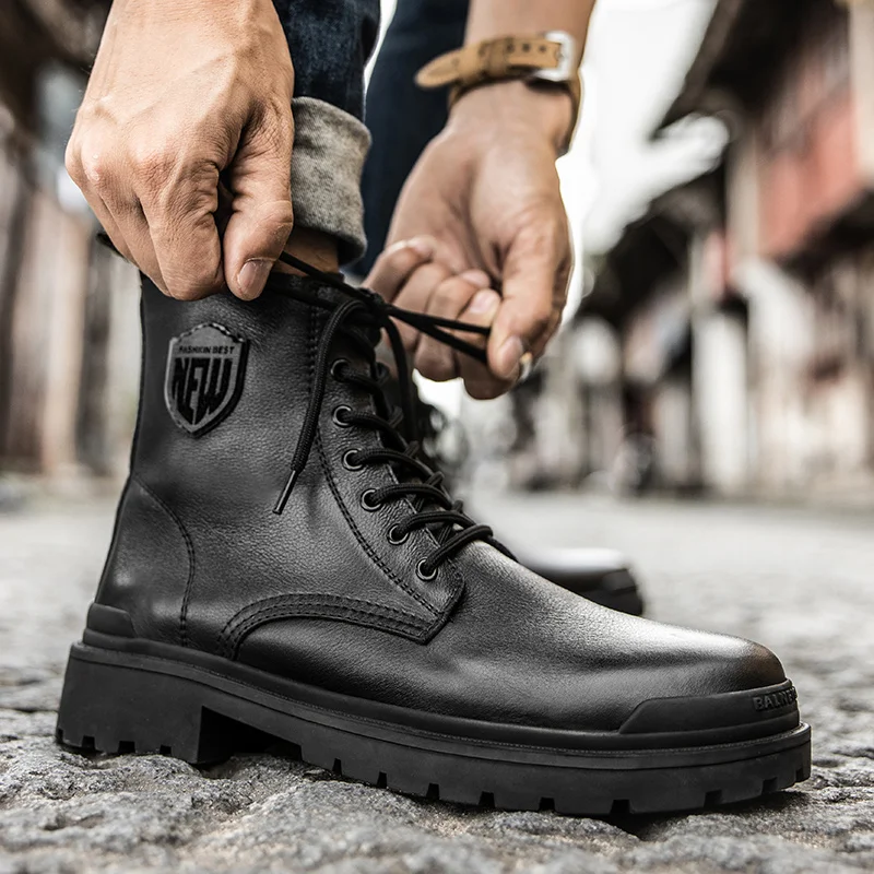 

2021 Hot Men Rock Climbing Shoes Black Mens Trekking Boots Genuine Leather Outdoor Boots Men Brand Designer Hiking Shoes For Man